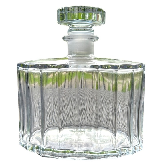 Luigi Bormioli Light and Music Glass Crystal Decanter - Picture 7 of 16